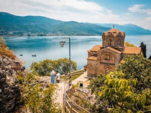 Explore Lake Ohrid's top 10 adventures! Scenic landscapes and thrilling activities in this enchanting destination.