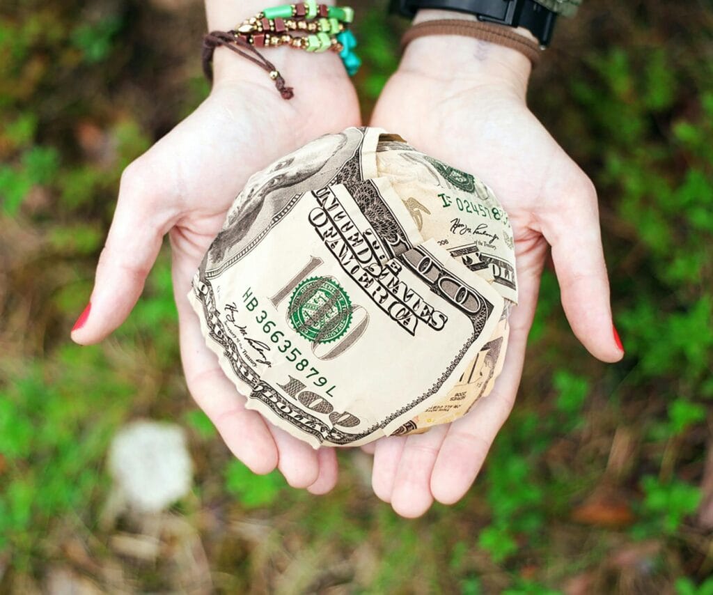 carrying cash when travelling as a backup payment option for international trips
