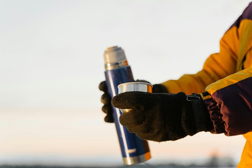 Hydration in the Freeze: The Arctic Vacuum Flask Guide