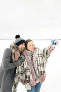 Smartphone-Friendly Gloves: Don’t Miss Holiday Photos