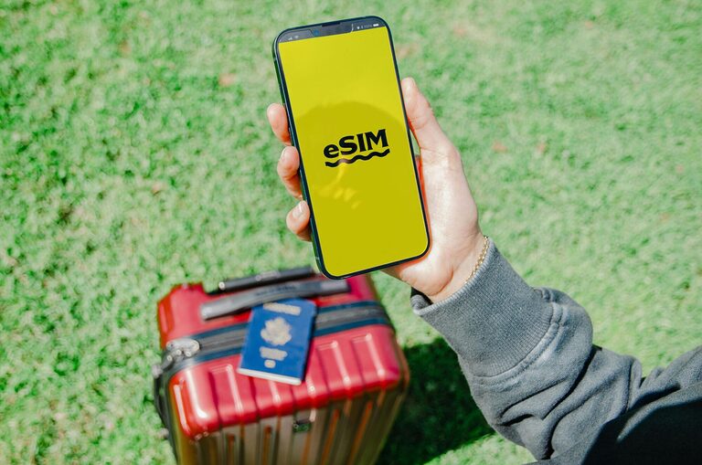 eSIMs and Digital Connectivity: Staying Connected Beyond the Flight