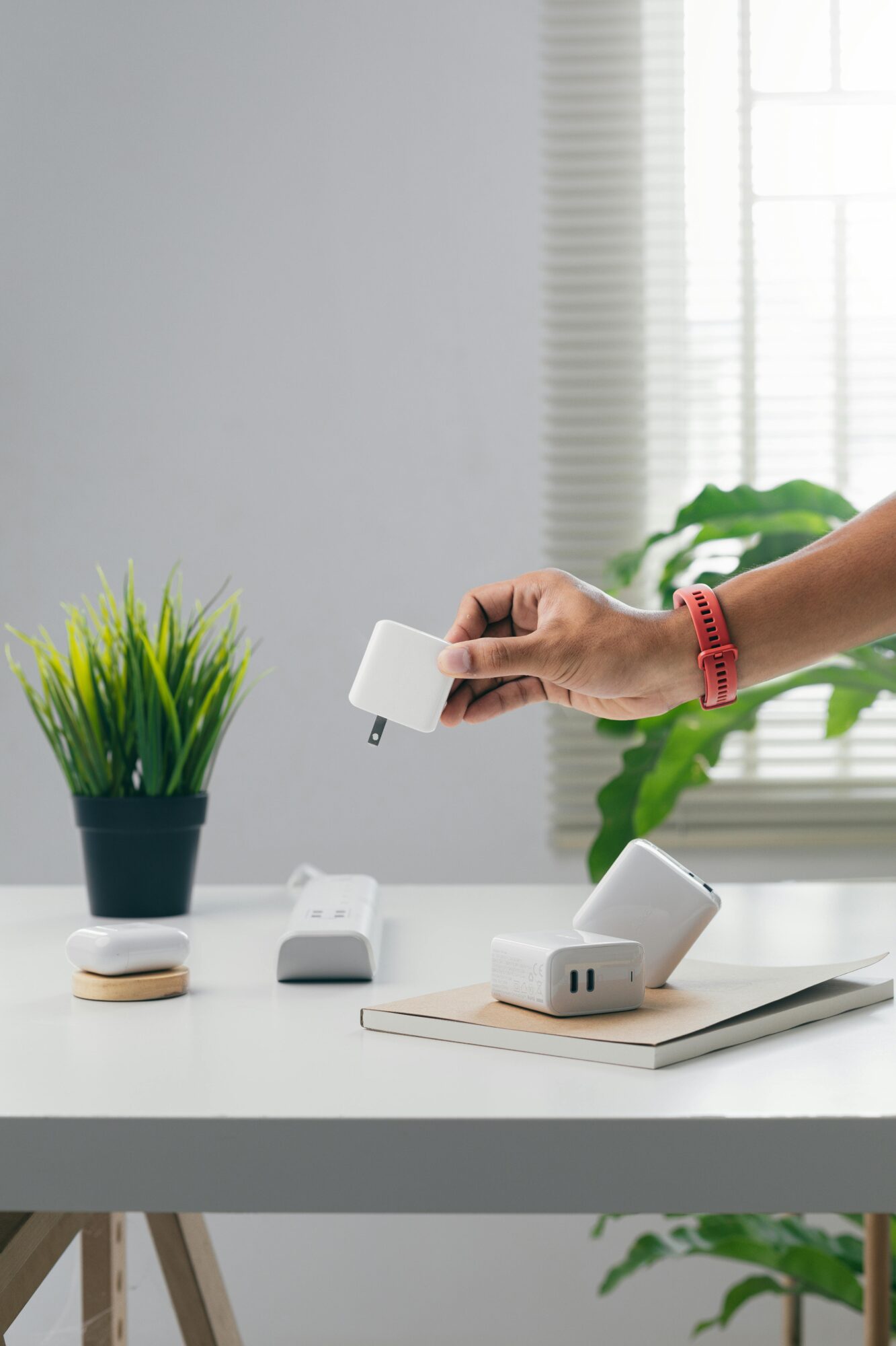 Complete Guide to Travel Adaptors
