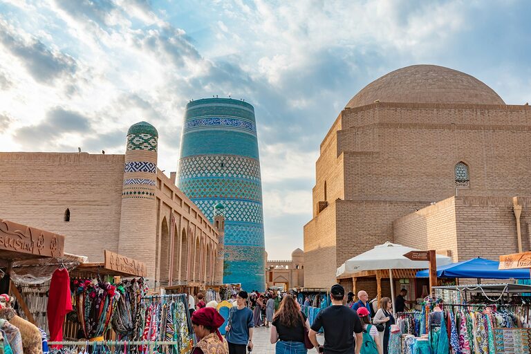 Uzbekistan: 10 Useful Phrases For Travellers